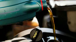 engine-oil-dreamstime-66780306 engine-oil-dreamstime-66780306