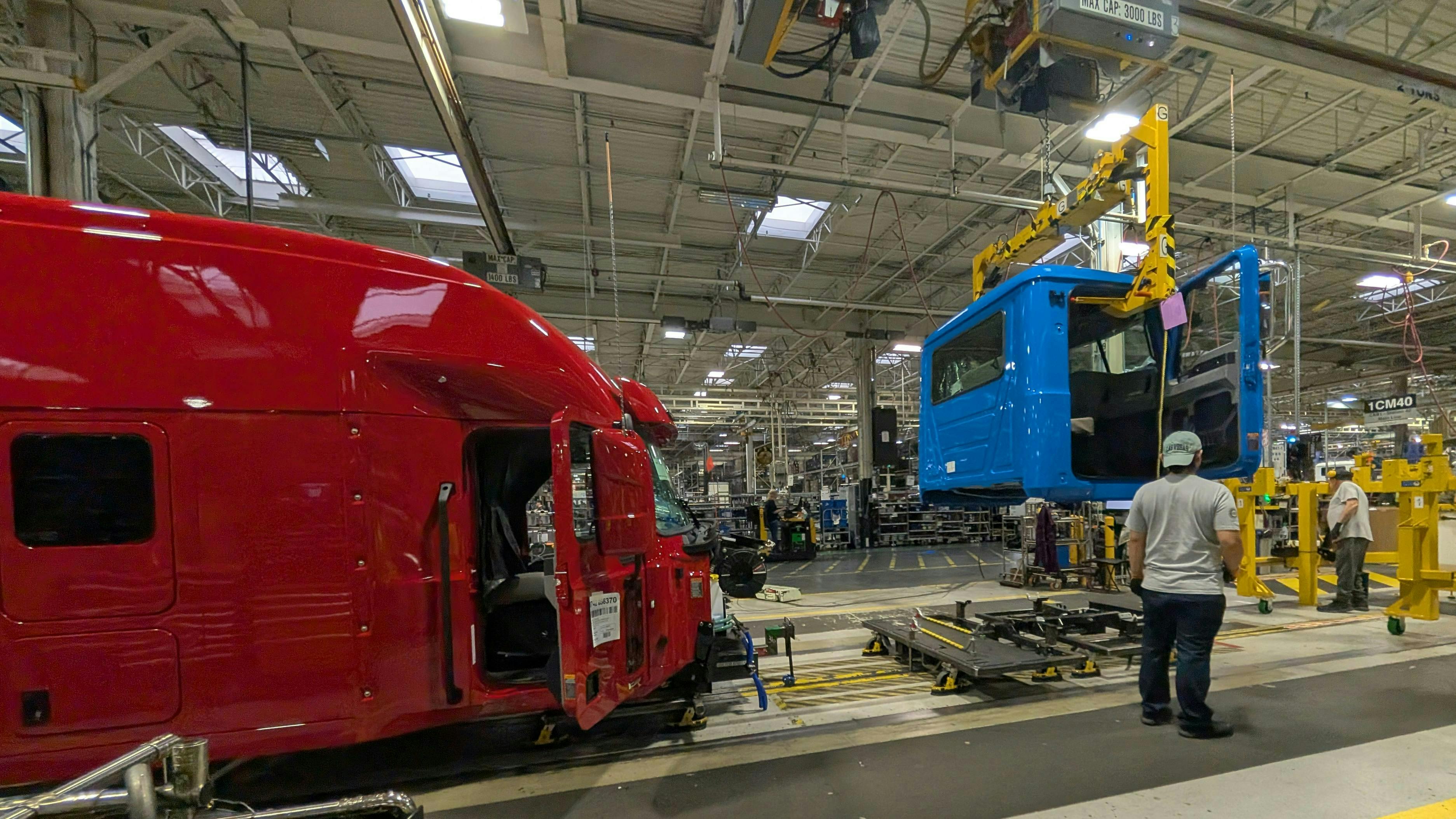 mack_lvo_plant_assembly_line