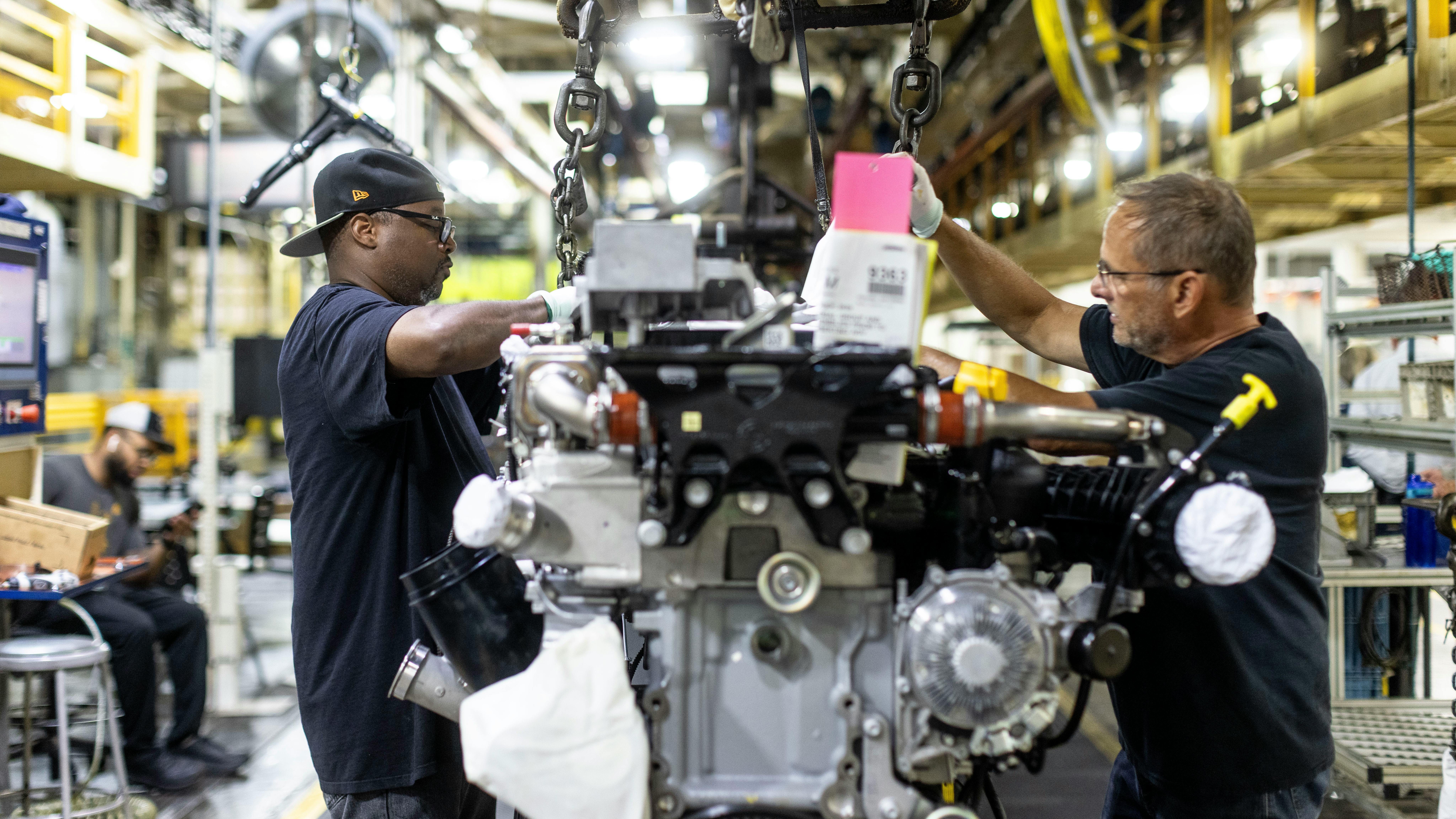 DTNA Detroit Engine Plant