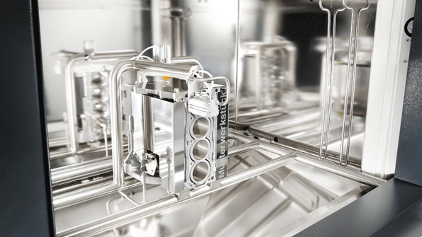 EcoCLab allows for performing testing of critical areas on individual parts fully automatically eg crankcases directly in the manufacturing line