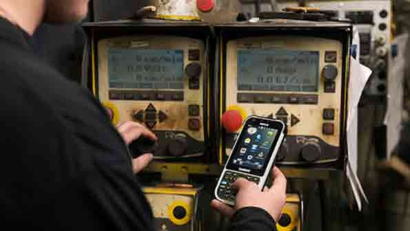 The Nautiz X4 is IP65rated and meets MILSTD810G test standards