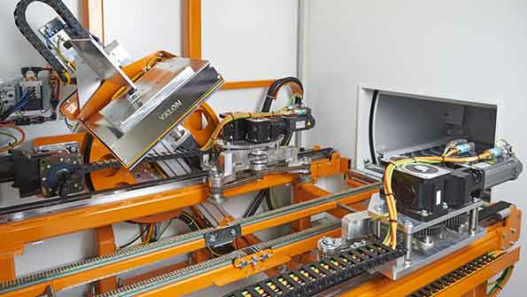 The new WI26 G wheel inspection system with the Yxlon Panel 460 detector and a new gripper and loadlock design