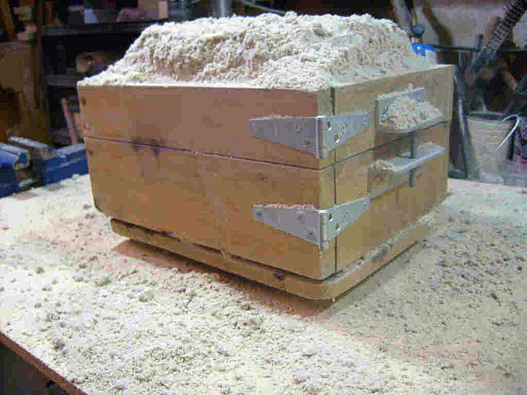 sand / mold / box