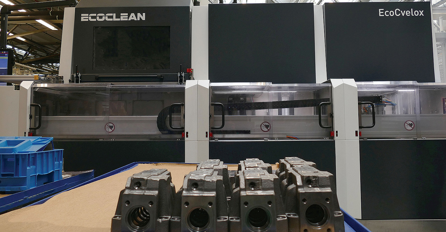 The EcoCvelox combines five-axis high-pressure deburring, various part cleaning technologies and drying processes with dynamic and quick part-handling technology. An integrated CAD/CAM interface makes programming for high-pressure deburring quick and easy.