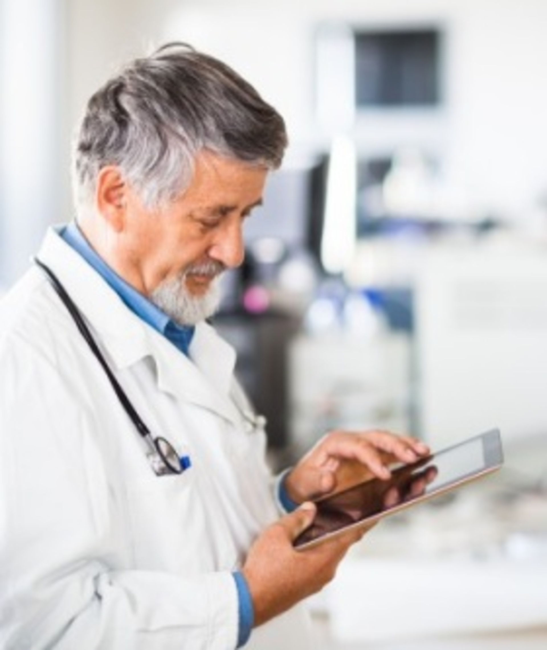 Doctorwithtablet 13444721 Smaller