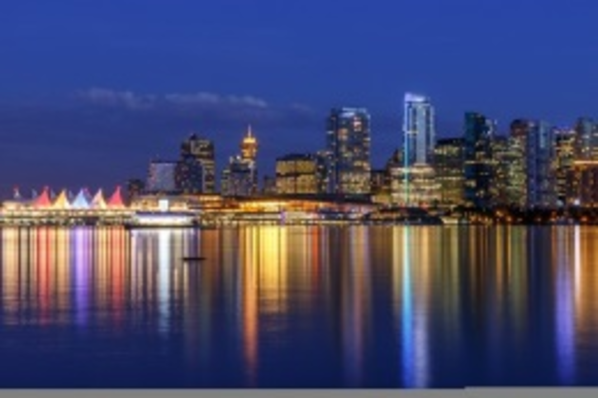 Vancouver 41250370 Smaller