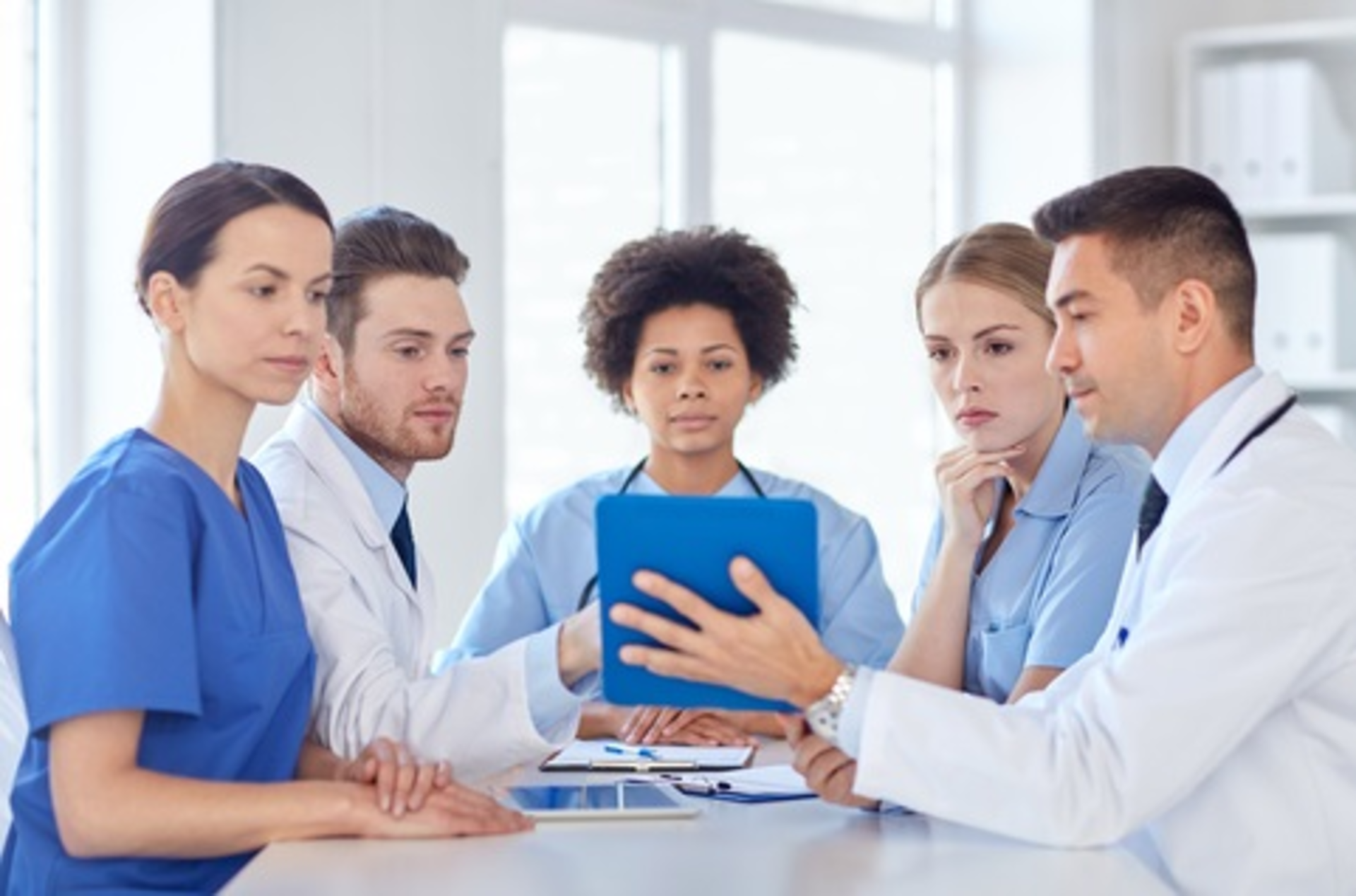 Doctorsandcomputer Shutterstock 267686339