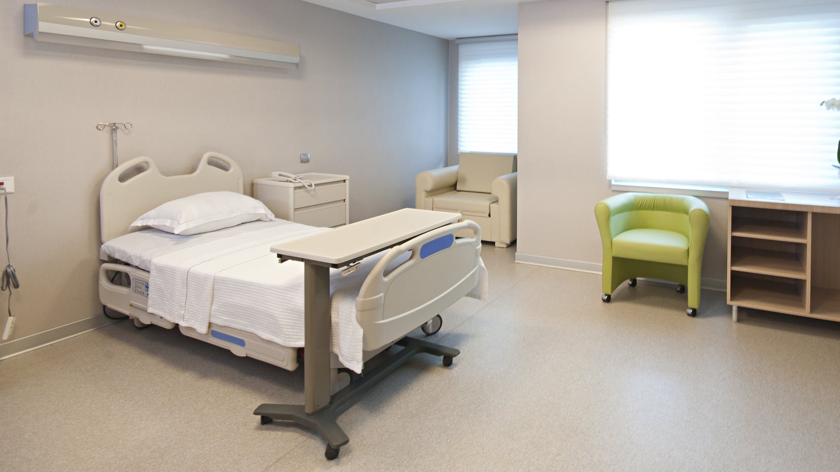 69a9efbb527a35e2d63b1a2b Hospital Room 33561147 Kadirlookatme Dreamstime