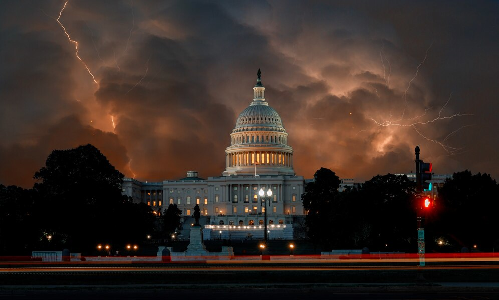 Lightning With Dramatic Clouds United States Capitol Building Washington Dc Usa 73110 8323 64683ec51ff5e