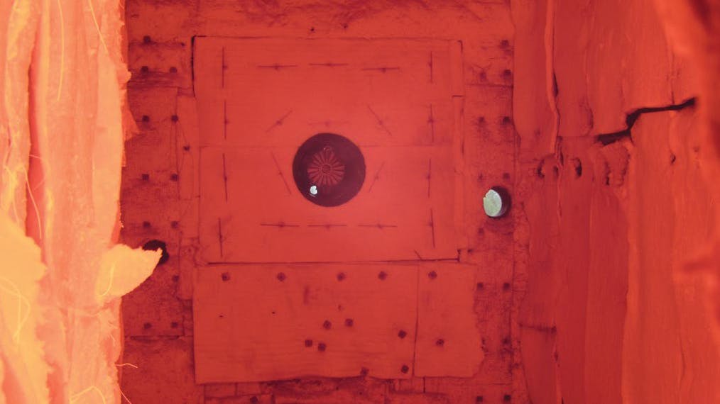 A Zeeco GB low-NOX burner firing 100% H2 gas.