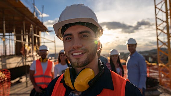 67044e6063d004fa8a7e5338 Licw Header