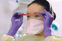 FLUIDSHIELD N95 Particulate Filter Respirator and Surgical Mask with SAFETY SEAL FLUIDSHIELD N95 Particulate Filter Respirator and Surgical Mask with SAFETY SEAL