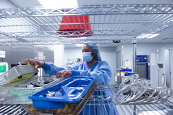 Lead Tech Shayla Walker stages clean instrumentation. Lead Tech Shayla Walker stages clean instrumentation.