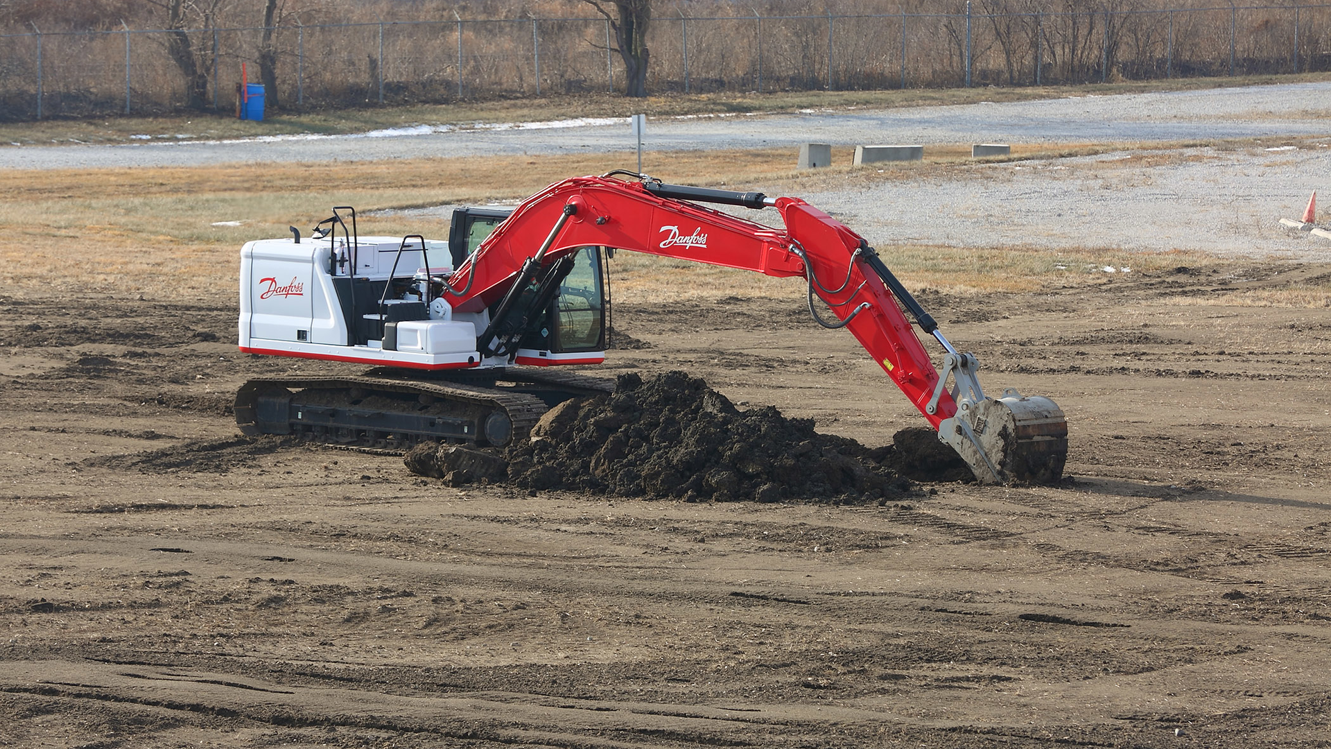 Danfoss will convert an electric excavator to use its Dextreme Max system and demonstrate how improving hydraulic systems can aid emissions reduction efforts. Note: The pictured excavator is a representation of the machine type Danfoss plans to convert, not the actual machine.