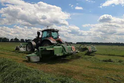 With the new electronic system developed by HydraForce, it was possible to receive ISOBUS certification which ensures the SaMASZ disc mower will work seamlessly with various models of agricultural tractors, ISOBUS terminals and other external equipment. With the new electronic system developed by HydraForce, it was possible to receive ISOBUS certification which ensures the SaMASZ disc mower will work seamlessly with various models of agricultural tractors, ISOBUS terminals and other external equipment.