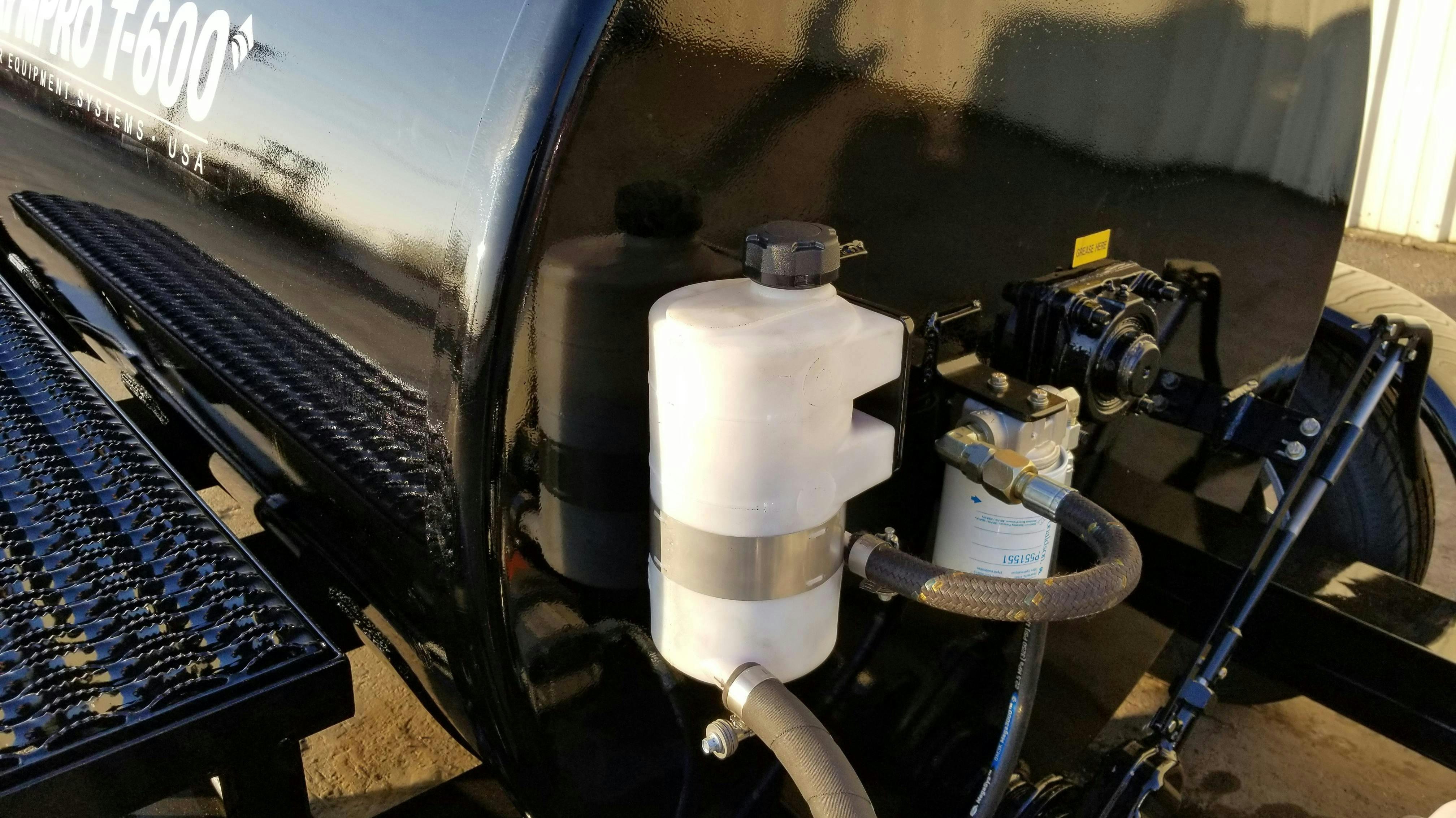 Smaller Hydraulic Reservoir can provide space savings on machines