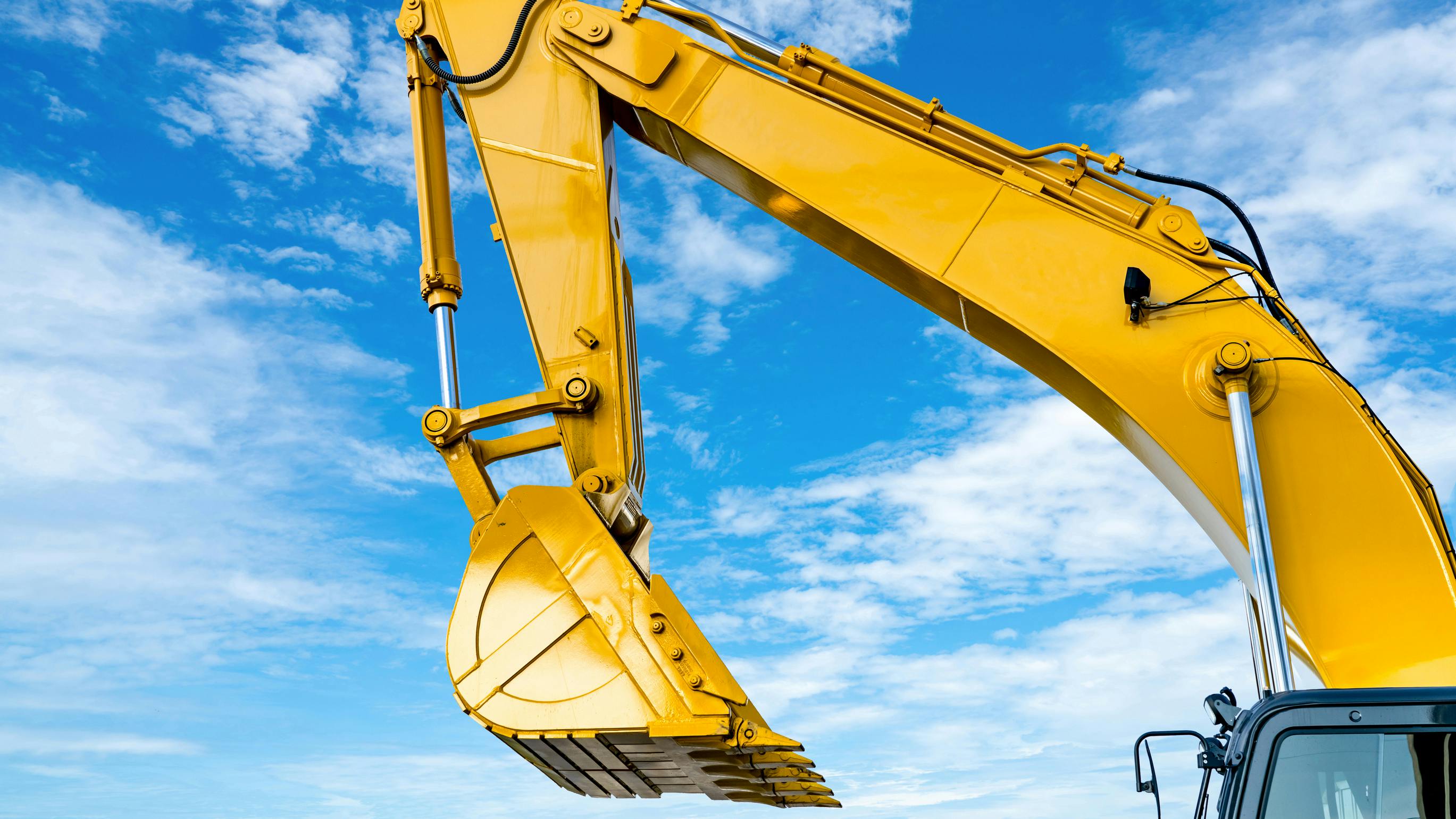 The global market for hydraulics used on mobile machines is forecast to return to growth in 2025