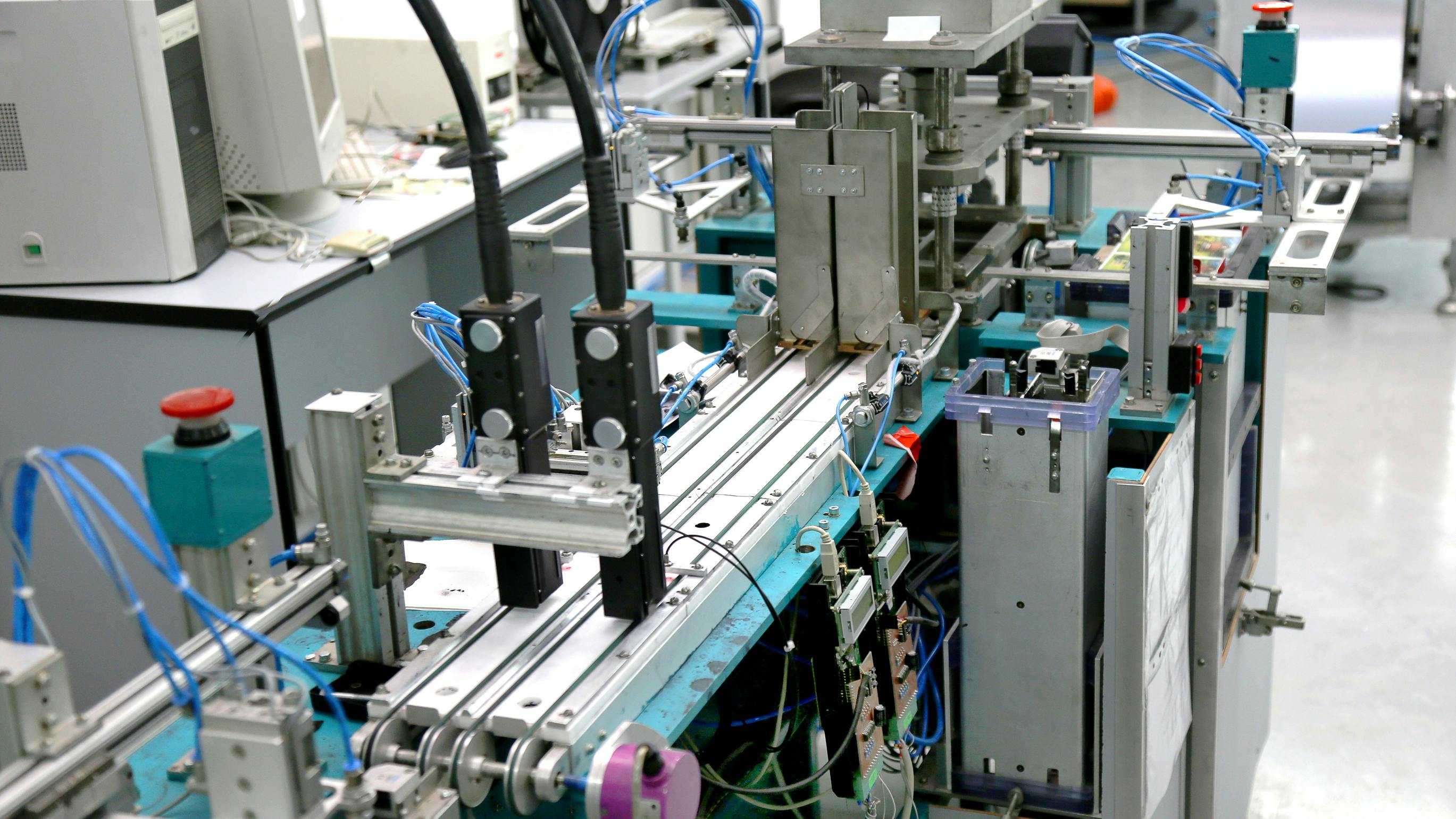 Industrial applications are important to the hydraulics and pneumatics market