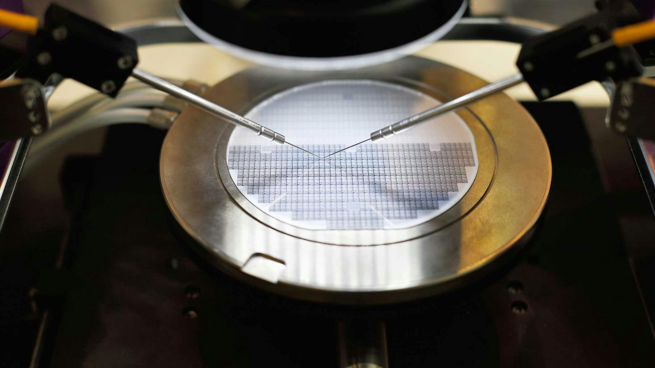 Production of a semiconductor wafer