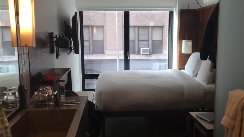 1652334955904 Wouldyoustaymicrohotelroomplain