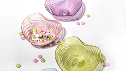 1652337380429 Tracygloverheartbowls Thumb 1652337380429 Tracygloverheartbowls Thumb