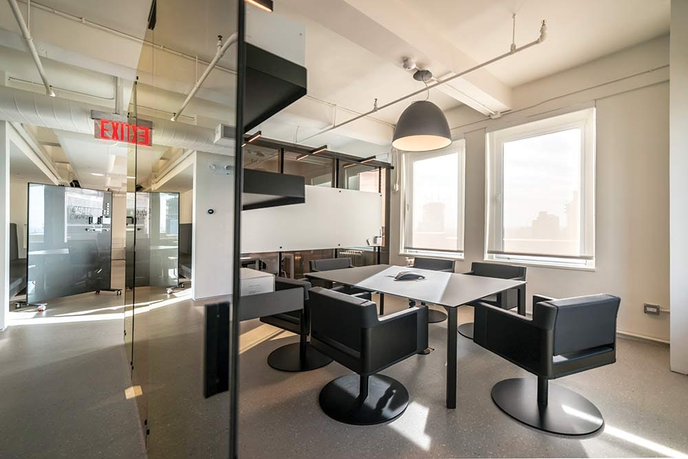 1652342041001 I 0717 Web Dressrm 7 Lg