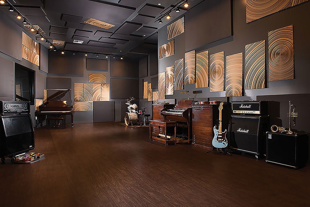 1652342116100 I 0617 Web Surfacing 1 Lg