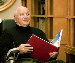 1652348518927 I 0213 Graves