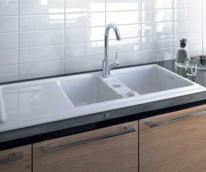 I_0411_Web_KitBth_12