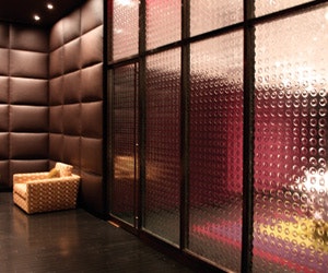 1652352694791 I 0910 Web Glass 2