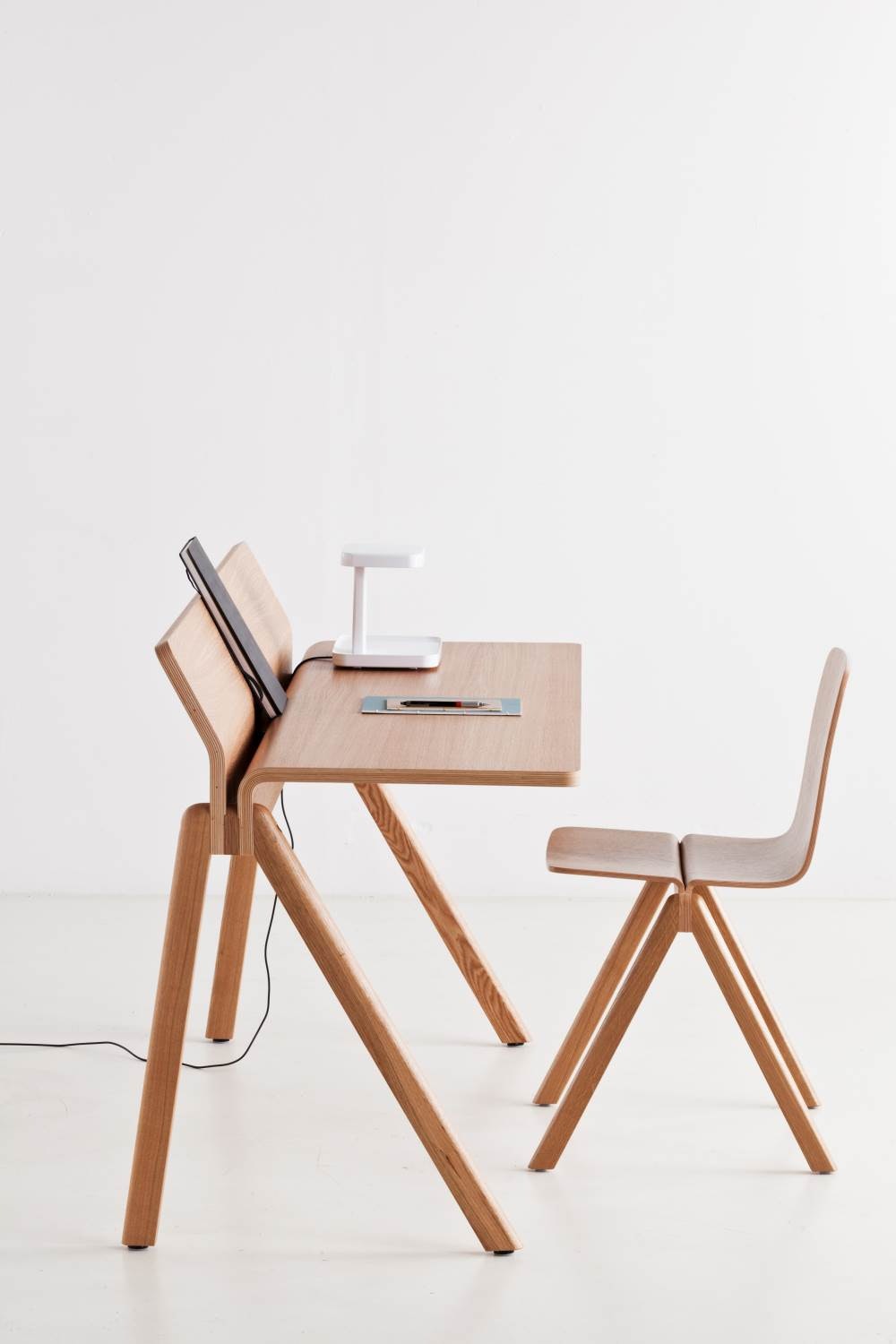 Hay_Copenhague_Desk_CPH190_01