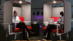 Borgo's Privée single seater with canopy lighting. Borgo's Privée single seater with canopy lighting.