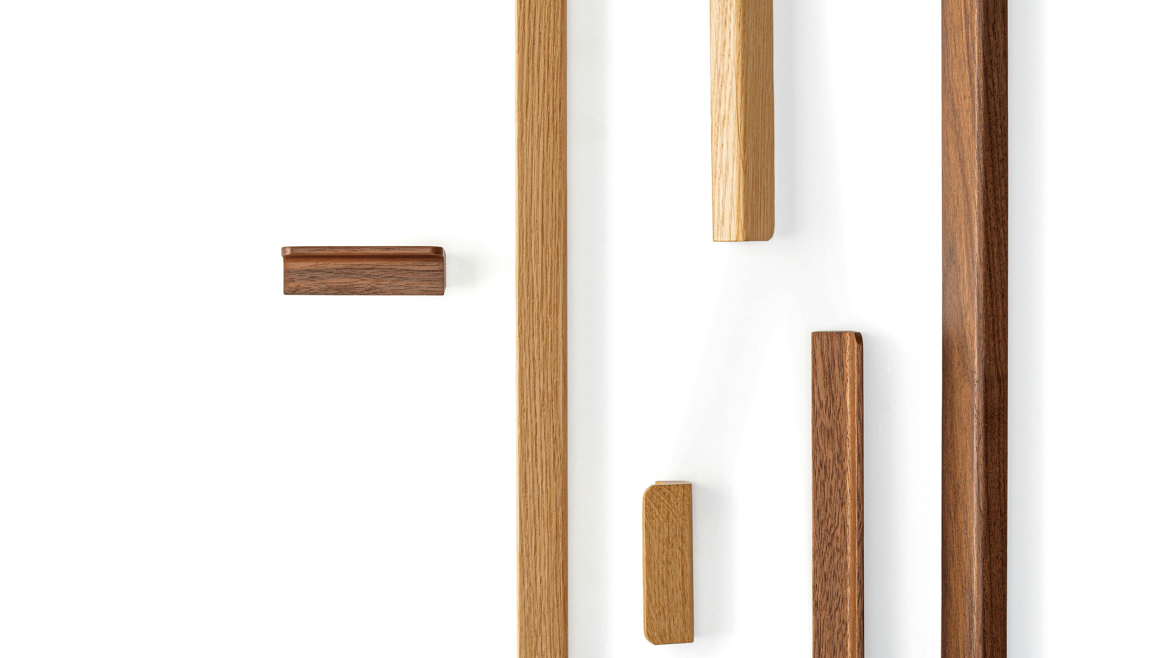 Flapp Wood handles come in oak and walnut finishes.