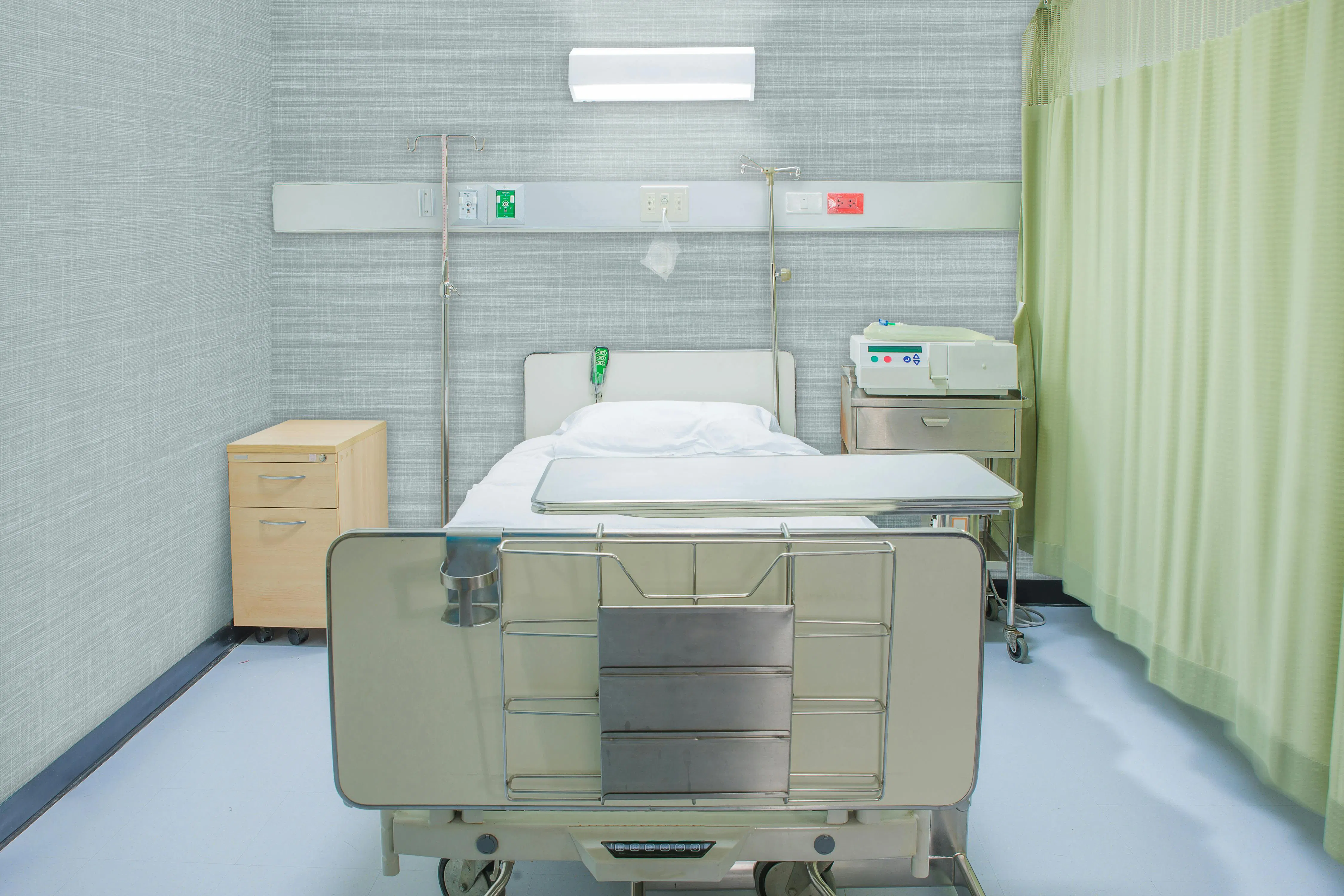 Versa Wallcovering Pattern: Halcyon Colorway: Sea Glass Versa Wallcovering Pattern: Halcyon Colorway: Sea Glass