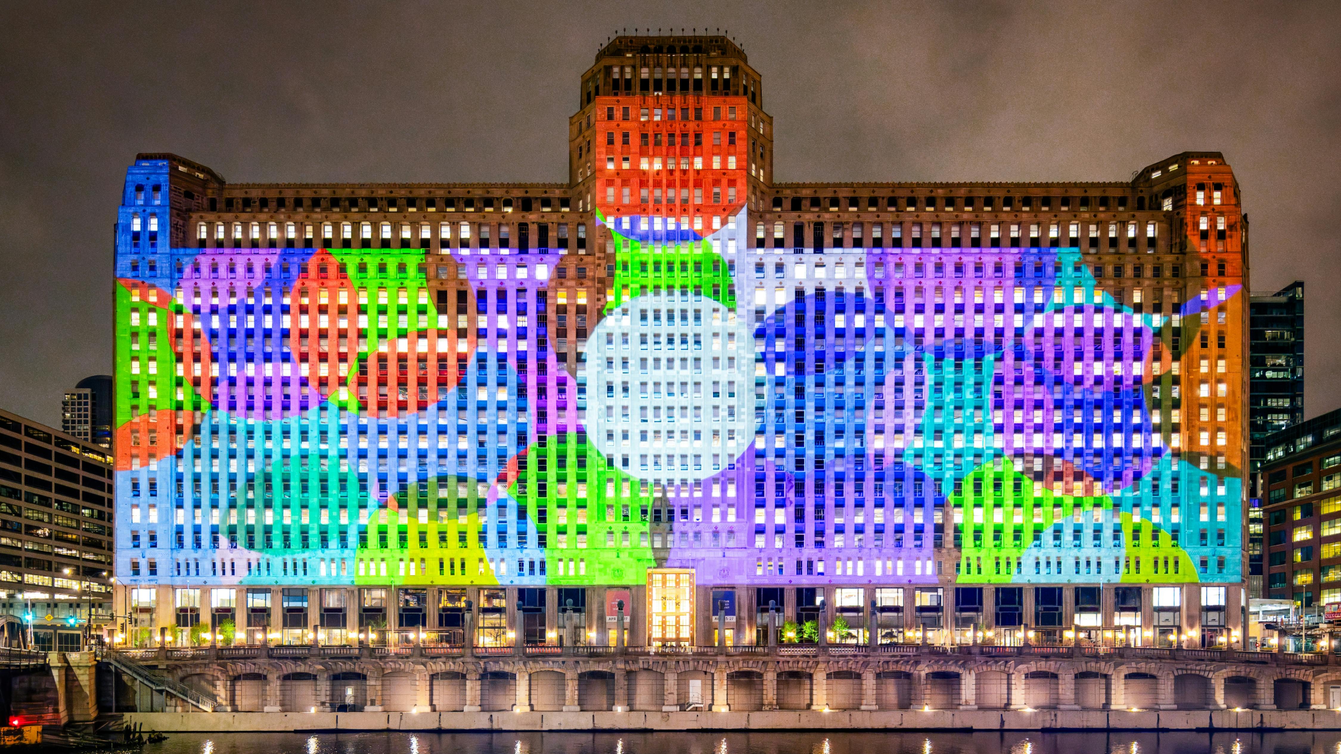 Art on the MART in Chicago 2024 featured vibrantly colored circles across the building's facade.