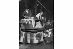 Www Industryweek Com Sites Industryweek com Files Waltzing Matilda Tank Women Welders 400 Www Industryweek Com Sites Industryweek com Files Waltzing Matilda Tank Women Welders 400