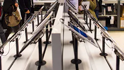 Spanish shoppers check out tablets on Black Friday 2015 Spanish shoppers check out tablets on Black Friday 2015