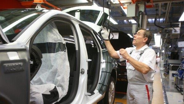 US Industrial Production Falls in February