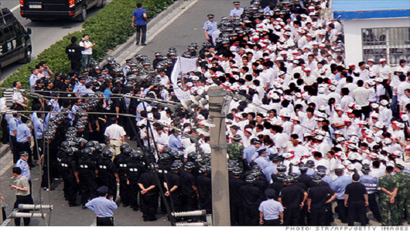 Employees strike at China plant