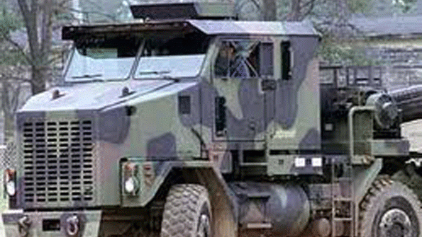 Oshkosh to Cut 900 Jobs in Defense Unit