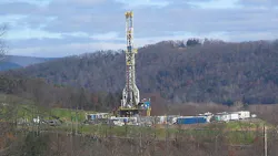 Study US Shale Boom Cuts Trade Deficit Primes Manufacturing Pump Study US Shale Boom Cuts Trade Deficit Primes Manufacturing Pump