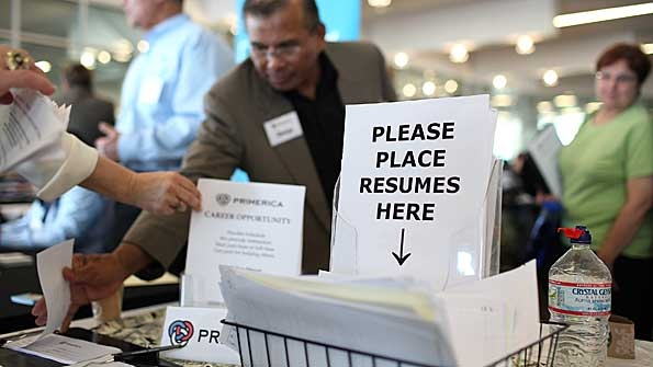 US Jobless Claims Falls to 15year Low