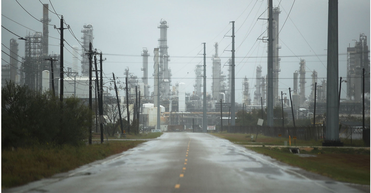 Houston Refinery in Path of Harvey Closes