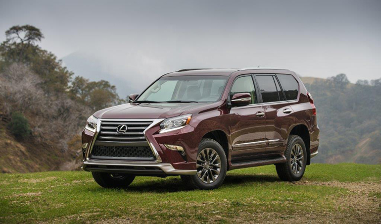 Toyota Recalls 1.7 Million Autos Over Takata Airbag Defects