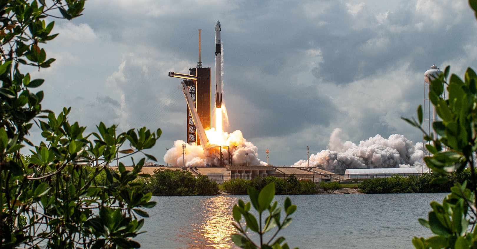 Nasa Falcon9 May30 5ee23bb978077