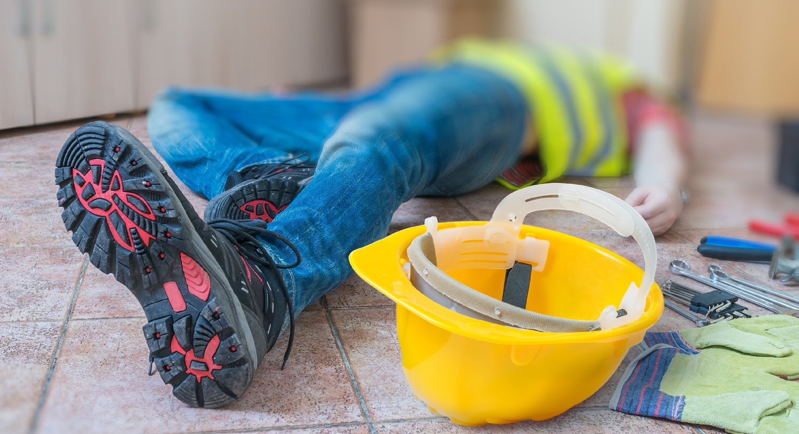 Safety Mandown Dreamstime Xl 65734302 1620 5fdb41a21ff0e