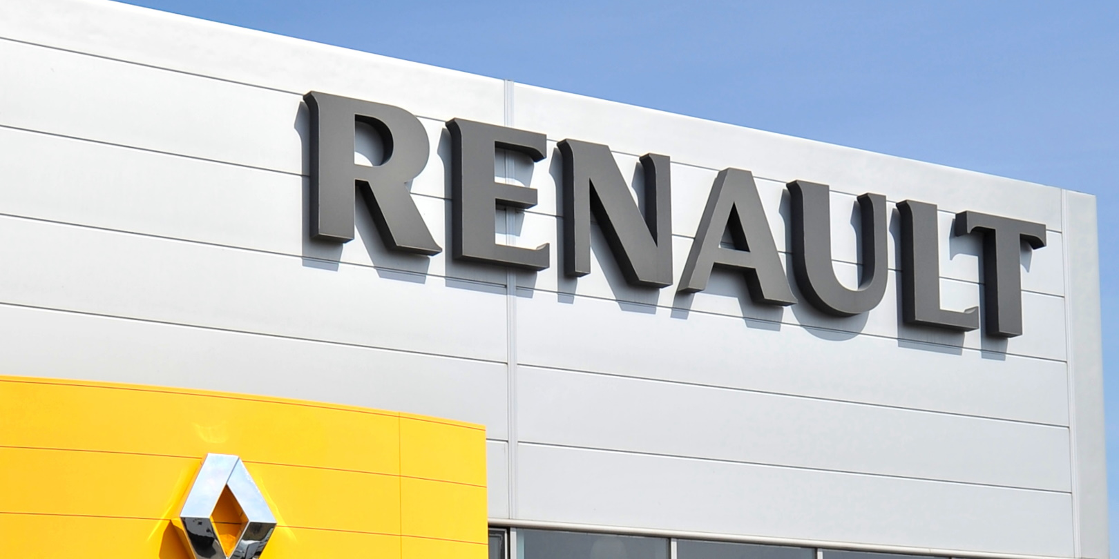 Renault Logo Building Front Fotografescu Dreamstime 60007b30e32af
