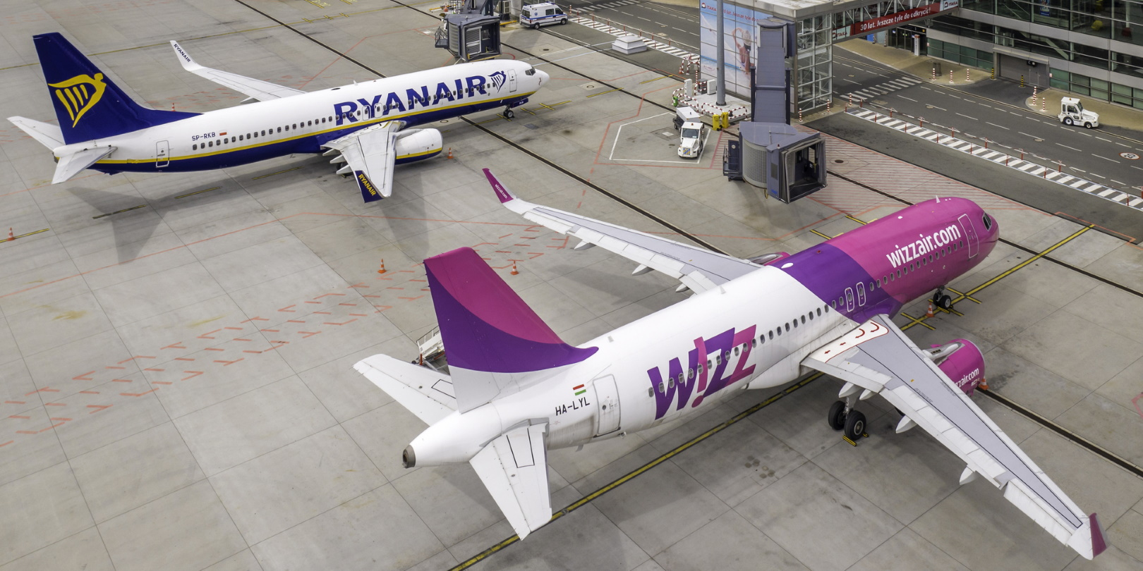 Boeing Airbus Aircraft Civil Aviation Aerospace Comparison Piter79 Dreamstime 60c95f47efebc