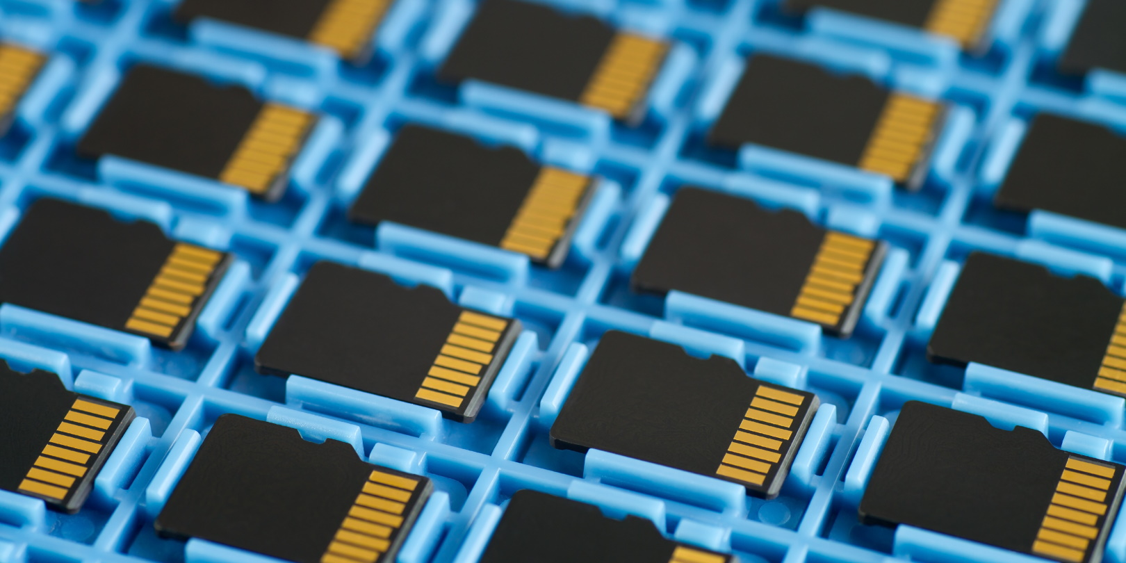 Microsd Memory Cards Computer Chips Memory Storage Tech In Tray Hopsalka Dreamstime 617044e2d8580