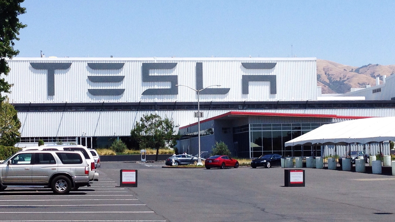 Tesla Fremont California Winnietam Dreamstime 5eb97845e4044 630f8e63595de